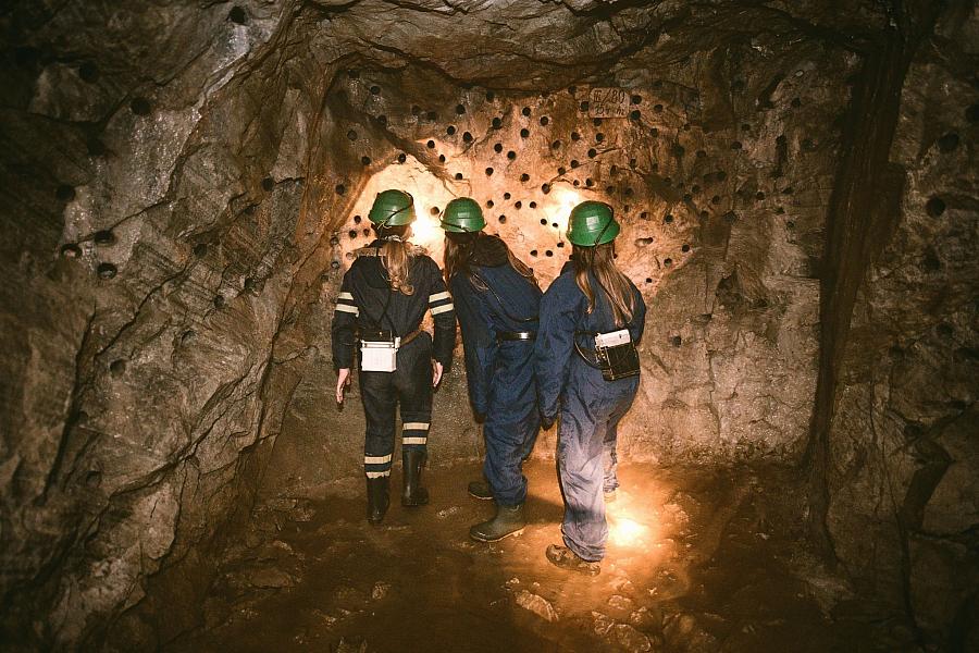 Visit of the Graphite Mine Český Krumlov / 16th September 2022 / The event will be organized, Are you curious about graphite mining? Do you want to discover the miner's work?